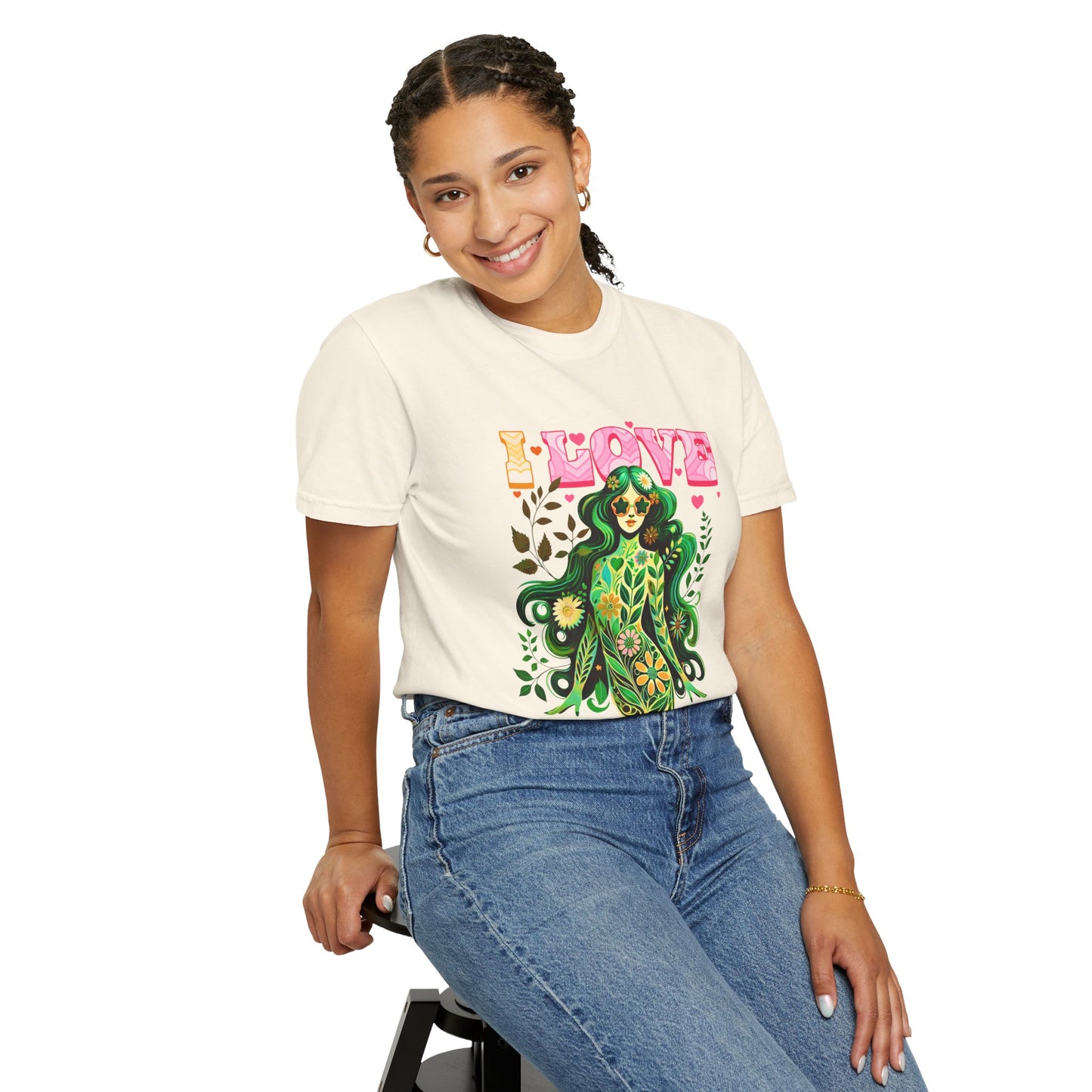 I Love Being Me Tee – Self-Love Groovy Nature Shirt