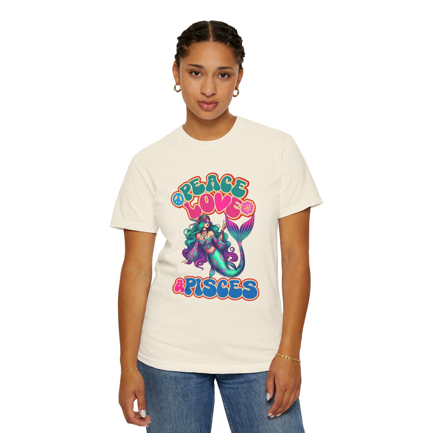 Peace Love & Pisces – Groovy Mermaid Retro Zodiac Tee