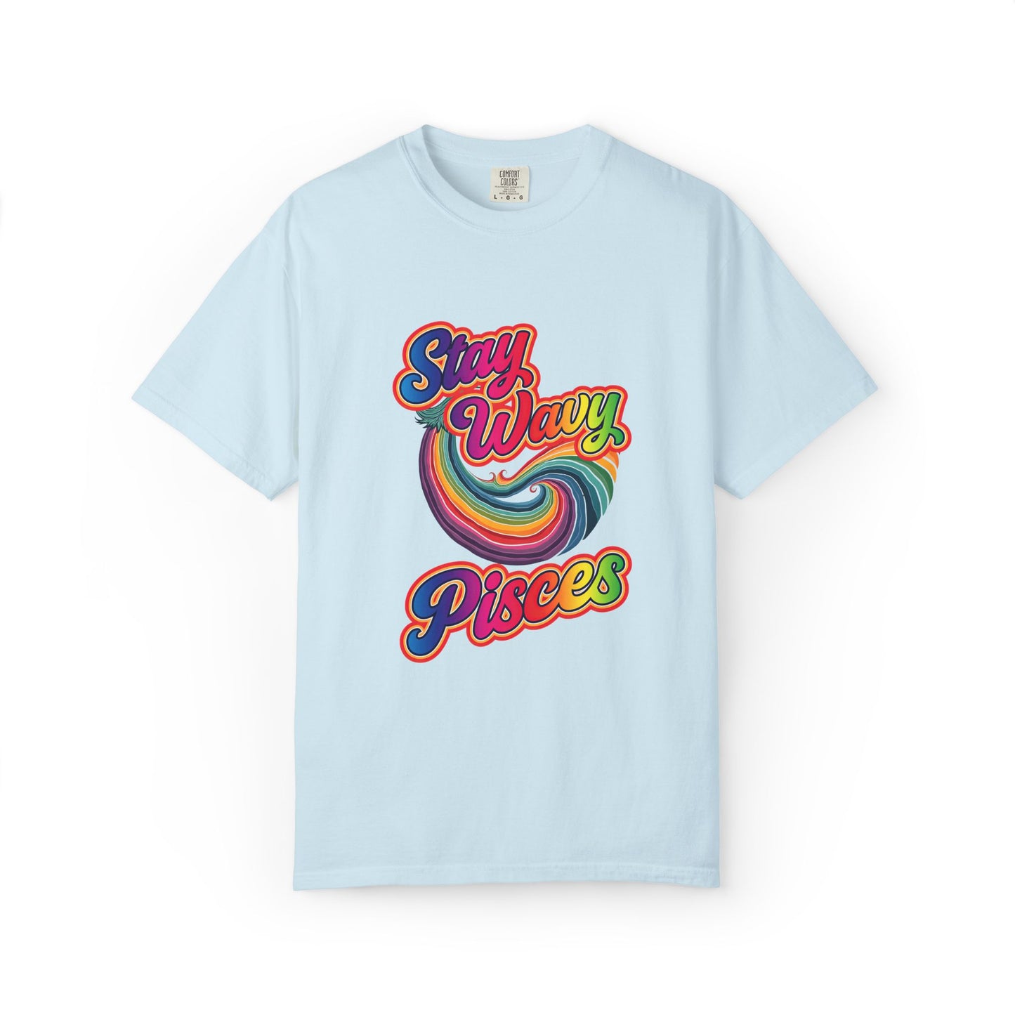 Stay Wavy Pisces – Retro Rainbow Vibes Zodiac Tee
