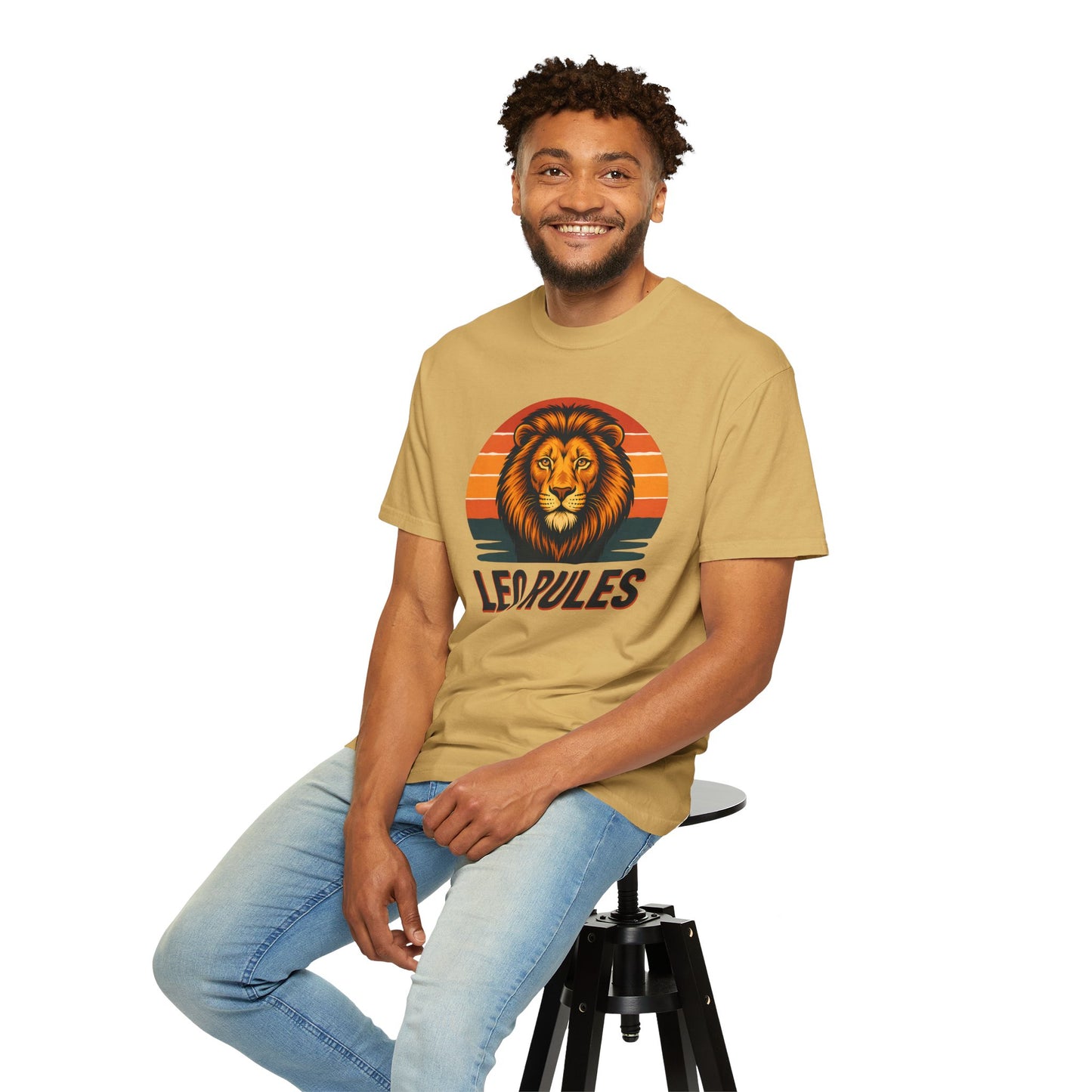 Leo Rules - Retro Rainbow Power Tee