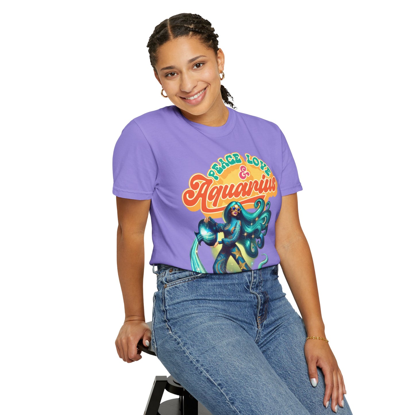 Peace Love & Aquarius – Retro Zodiac Water Bearer Tee