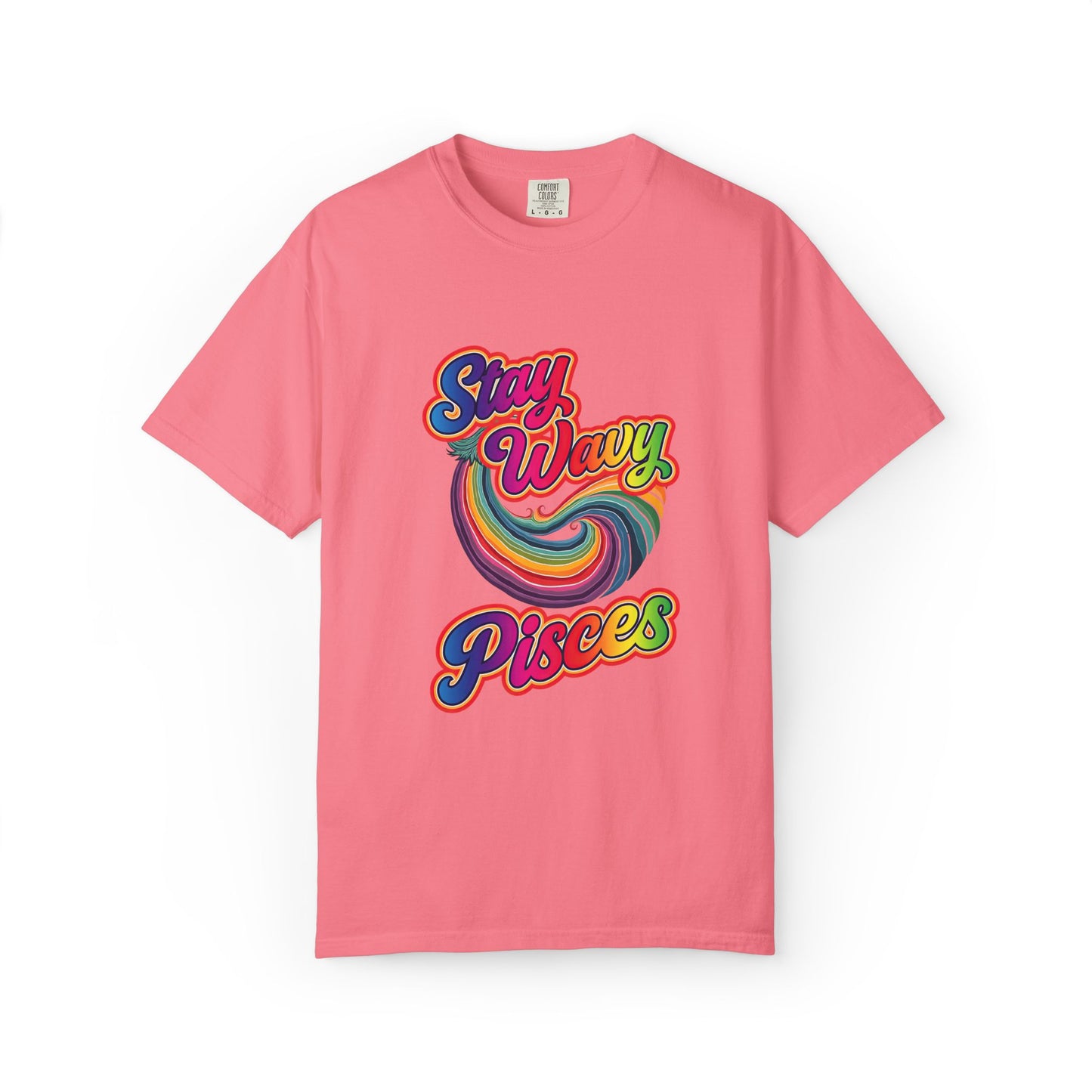 Stay Wavy Pisces – Retro Rainbow Vibes Zodiac Tee