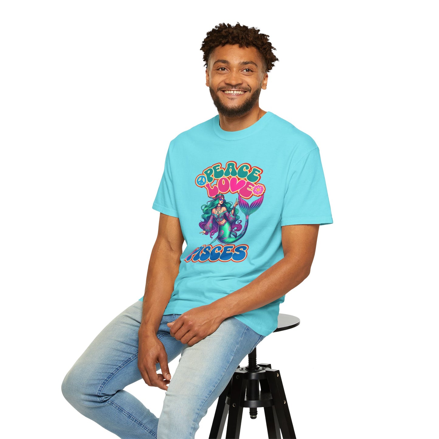 Peace Love & Pisces – Groovy Mermaid Retro Zodiac Tee
