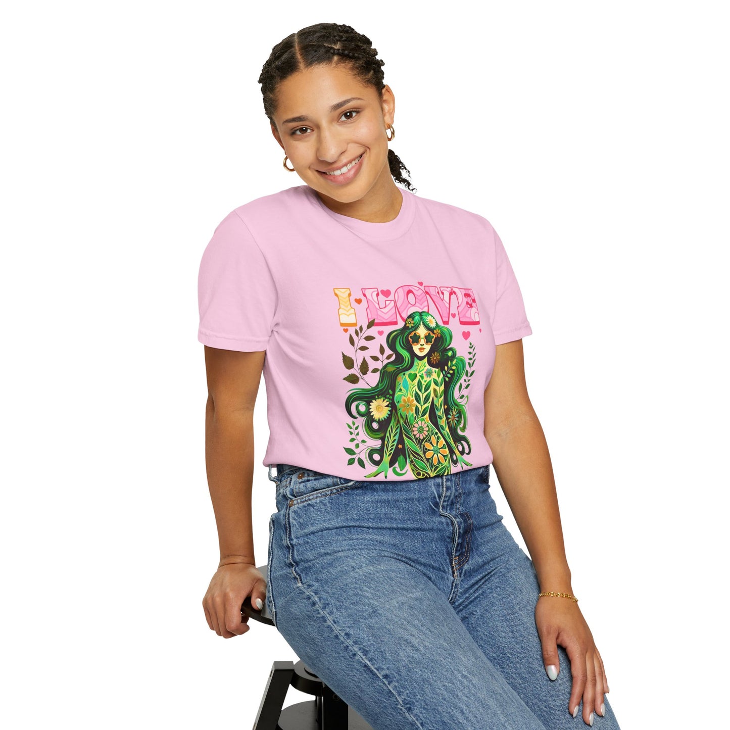 I Love Being Me Tee – Self-Love Groovy Nature Shirt