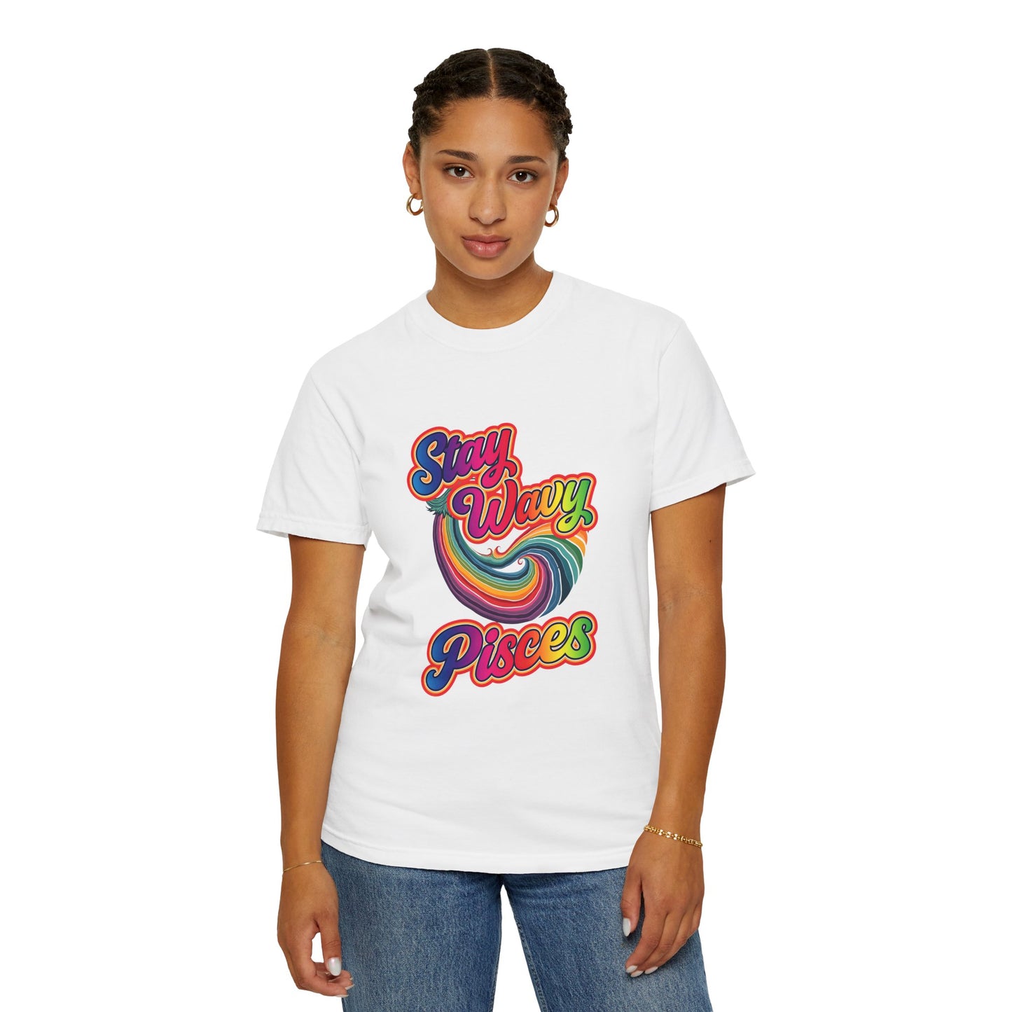Stay Wavy Pisces – Retro Rainbow Vibes Zodiac Tee