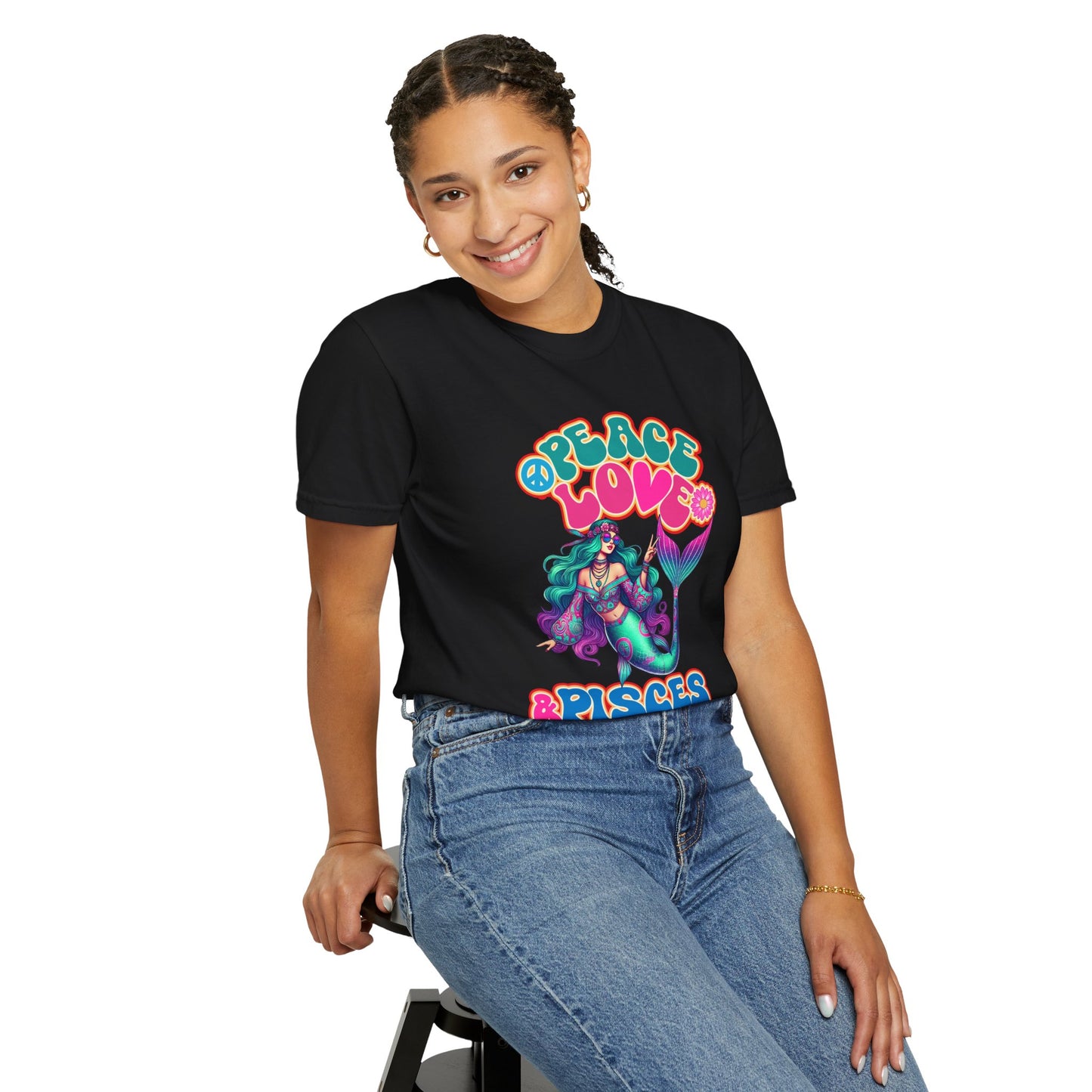 Peace Love & Pisces – Groovy Mermaid Retro Zodiac Tee