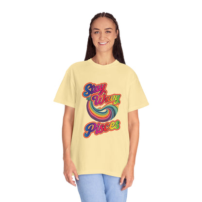 Stay Wavy Pisces – Retro Rainbow Vibes Zodiac Tee