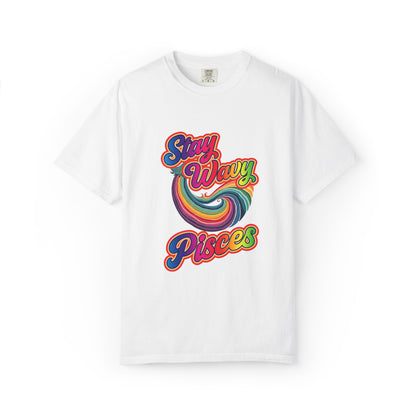 Stay Wavy Pisces – Retro Rainbow Vibes Zodiac Tee