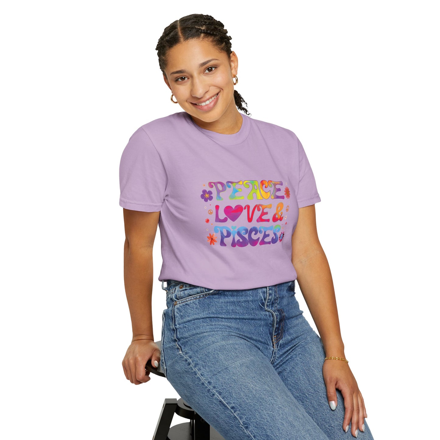Peace Love & Pisces Tee – Retro Colorful Zodiac Shirt
