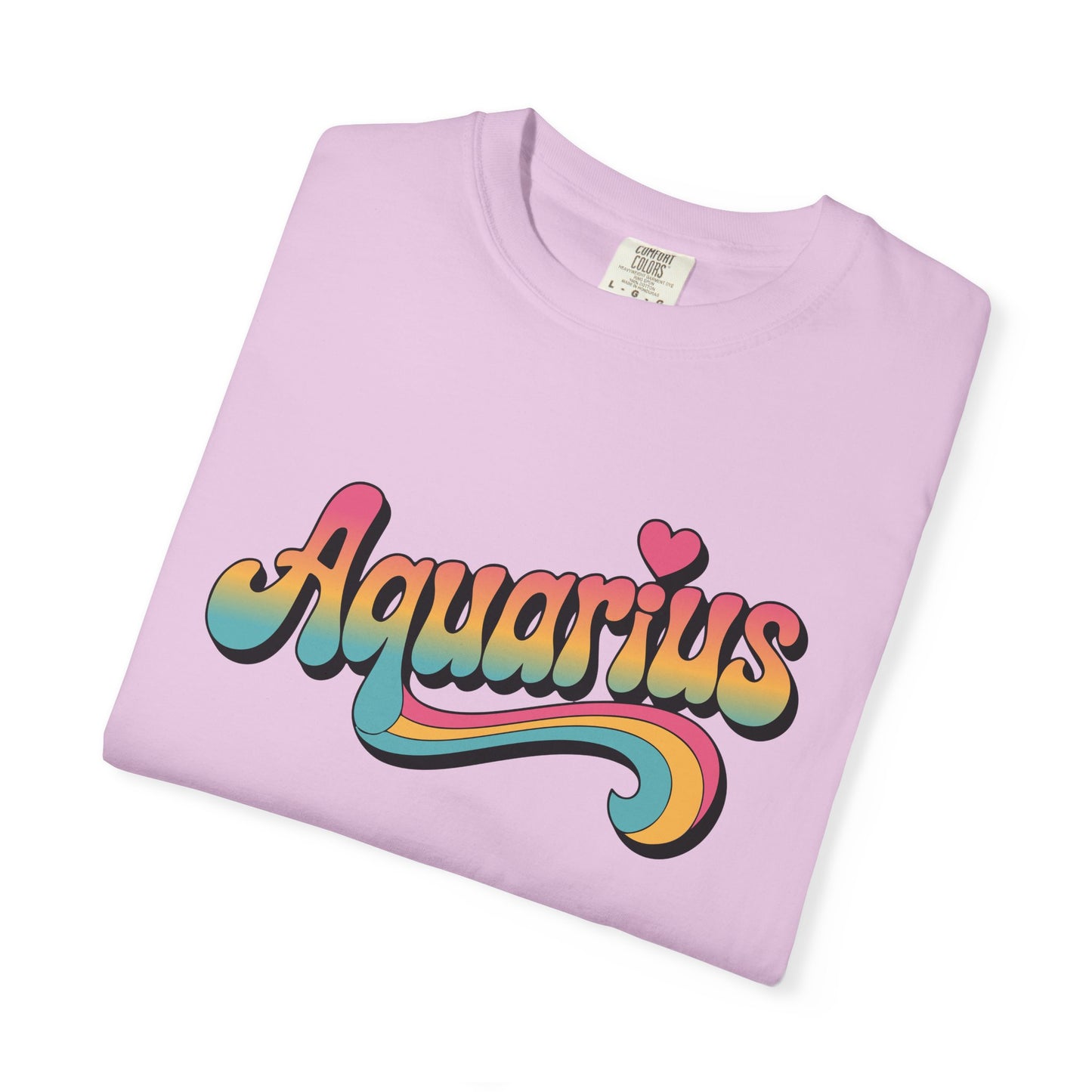 Aquarius – Groovy Heartburst Retro Zodiac Tee