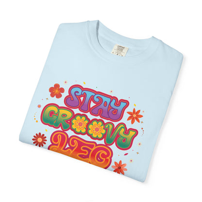 Stay Groovy Leo – Retro Zodiac Flower Power Tee