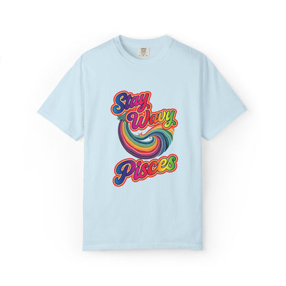 Stay Wavy Pisces – Retro Rainbow Vibes Zodiac Tee