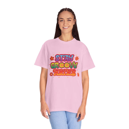 Stay Groovy Aries Tee – Colorful Retro Zodiac Shirt, 70s Flower Power Style
