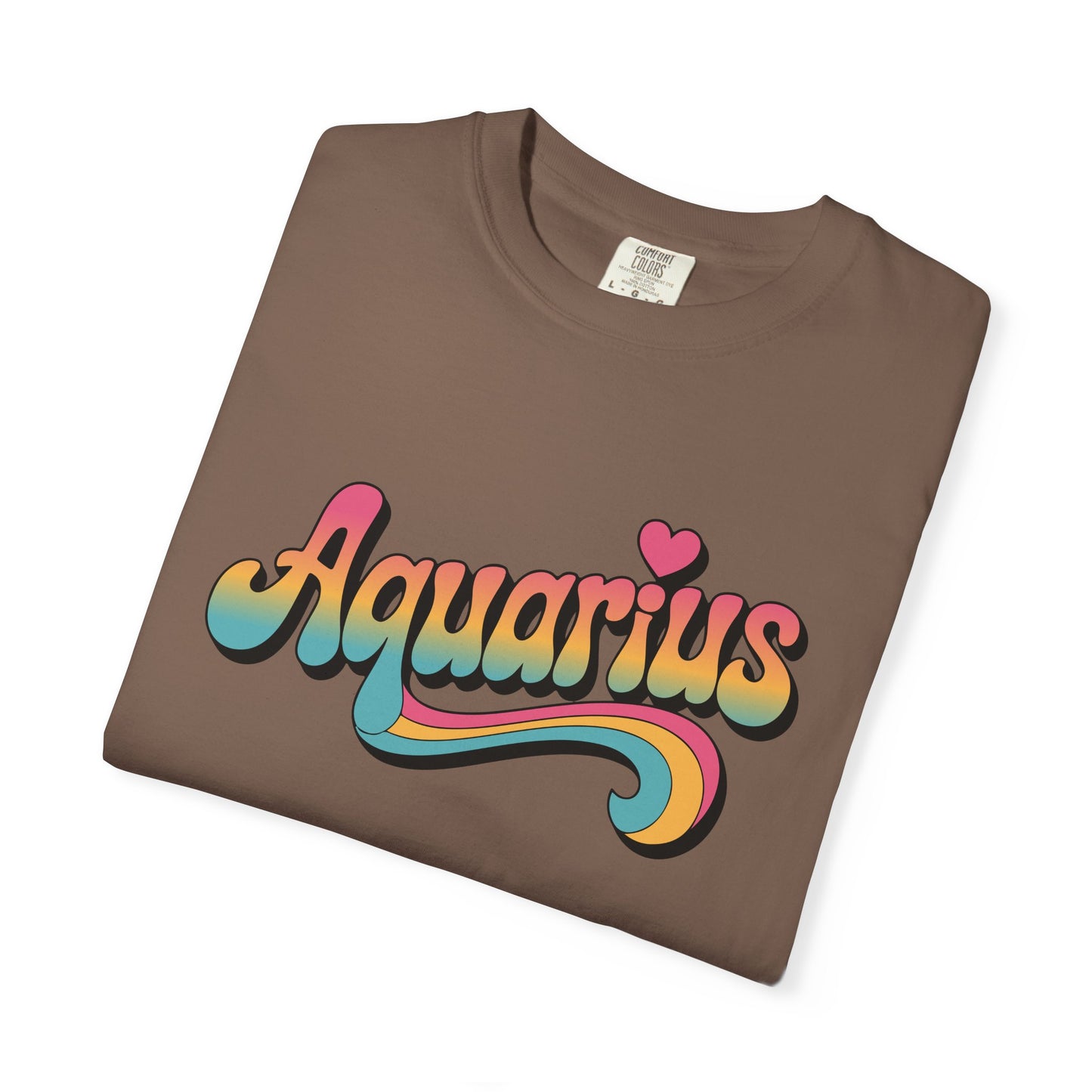 Aquarius – Groovy Heartburst Retro Zodiac Tee