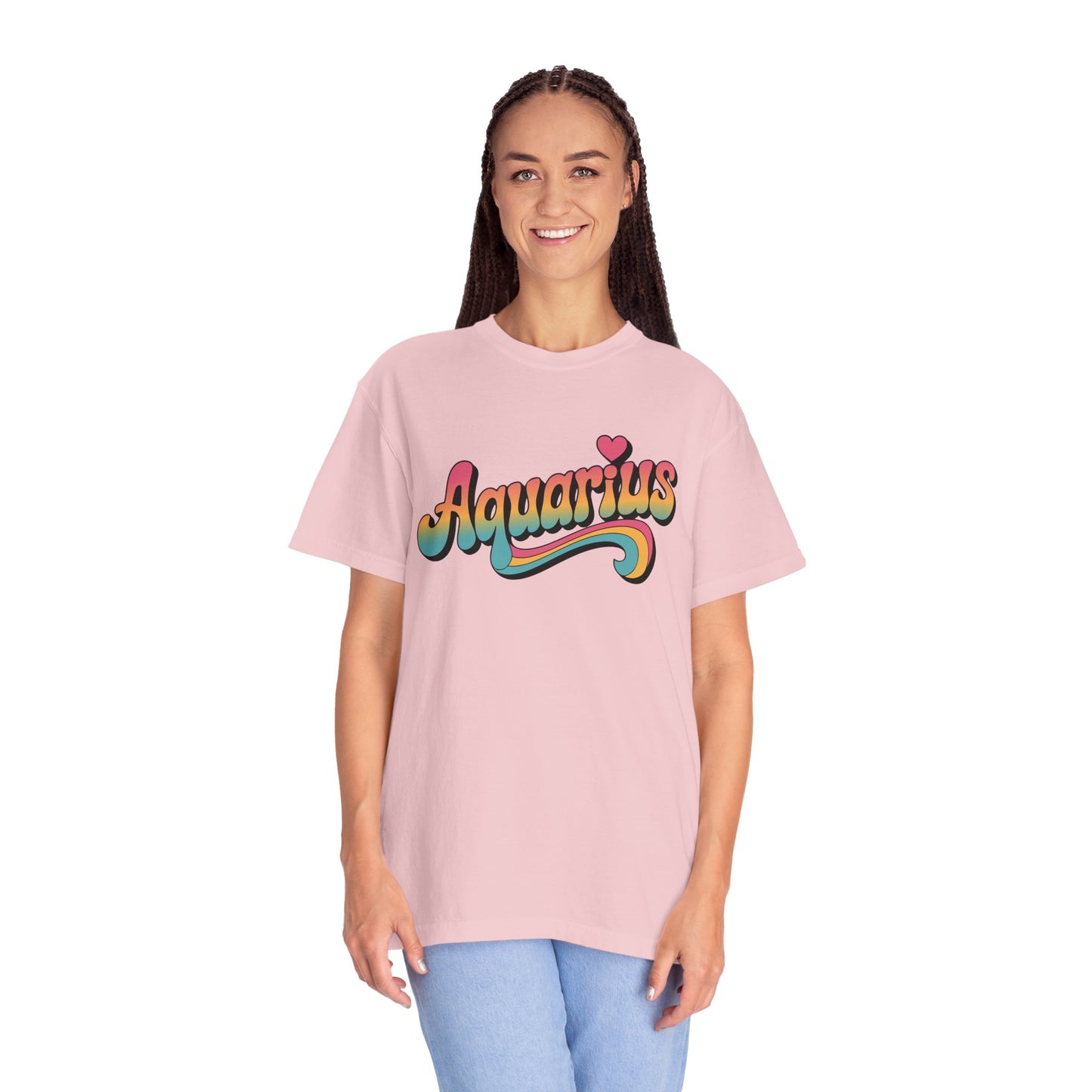 Aquarius – Groovy Heartburst Retro Zodiac Tee
