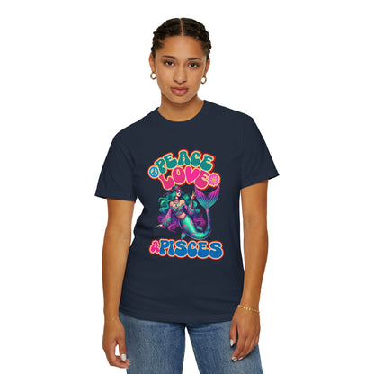 Peace Love & Pisces – Groovy Mermaid Retro Zodiac Tee