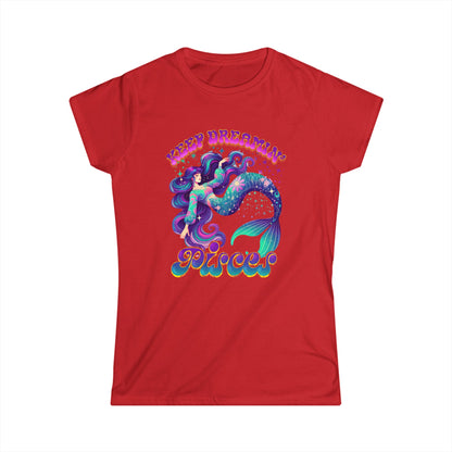 Keep Dreamin’ Pisces Women’s Softstyle Tee – Empowering Retro Zodiac Shirt