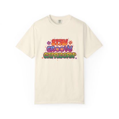 Stay Groovy Capricorn – Retro Flower Power Zodiac Tee