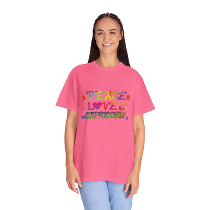 Peace Love & Capricorn – Groovy Hippie Zodiac Tee