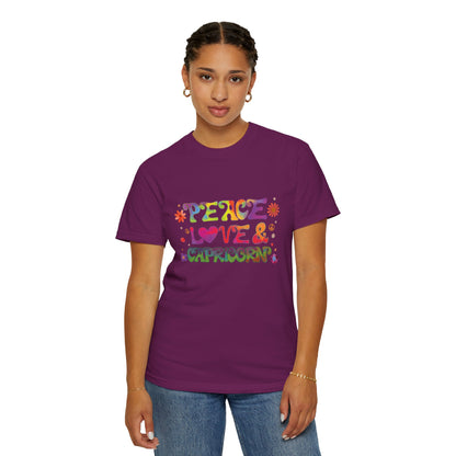 Peace Love & Capricorn – Groovy Hippie Zodiac Tee