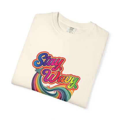 Stay Wavy Pisces – Retro Rainbow Vibes Zodiac Tee