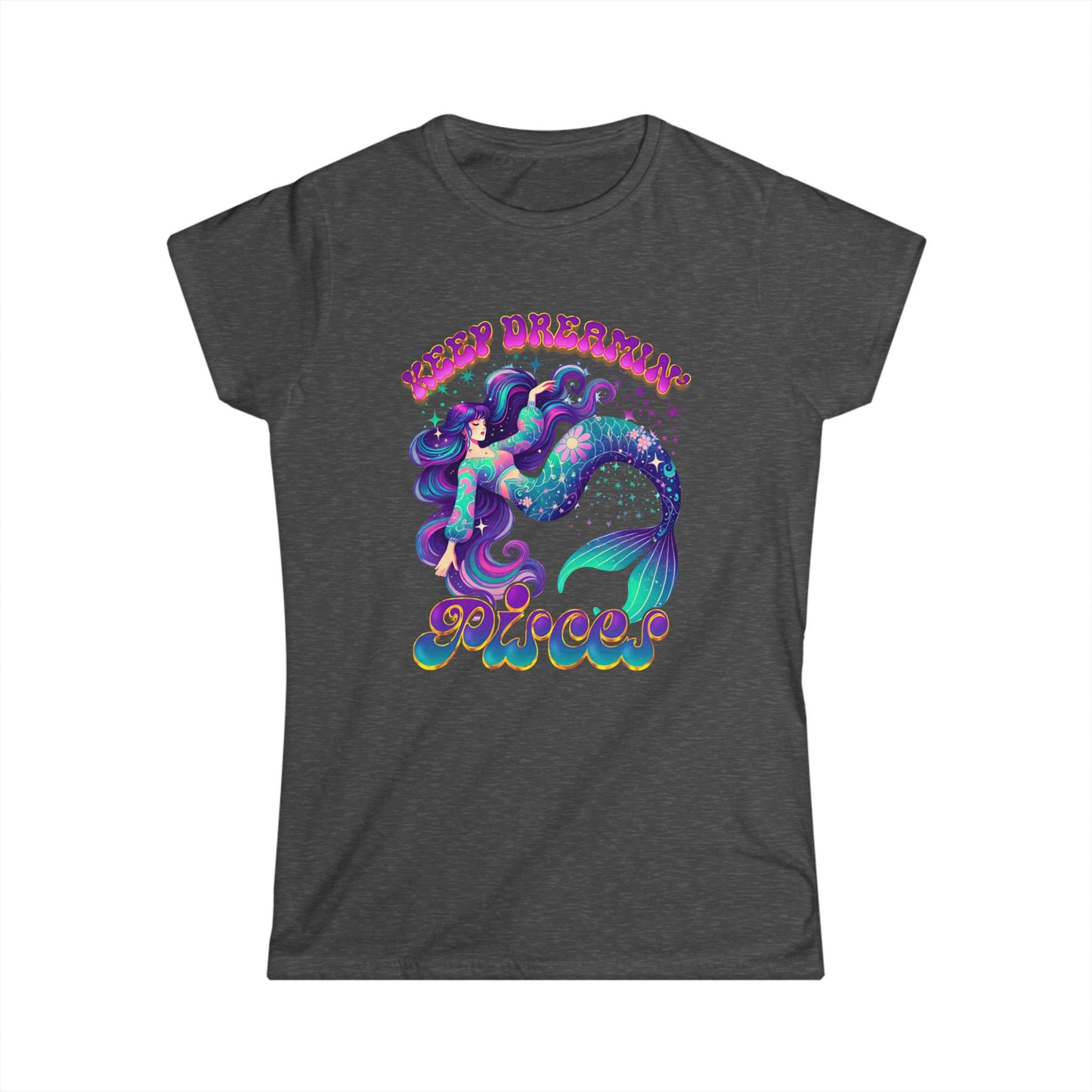 Keep Dreamin’ Pisces Women’s Softstyle Tee – Empowering Retro Zodiac Shirt