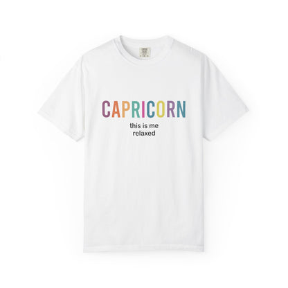 Capricorn This Is Me Relaxed – Funny Minimalist Zodiac Tee