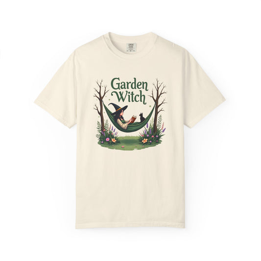 Garden Witch – Funny Witchy Nature Shirt