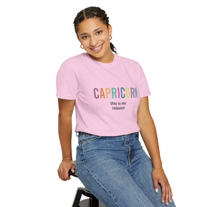 Capricorn This Is Me Relaxed – Funny Minimalist Zodiac Tee