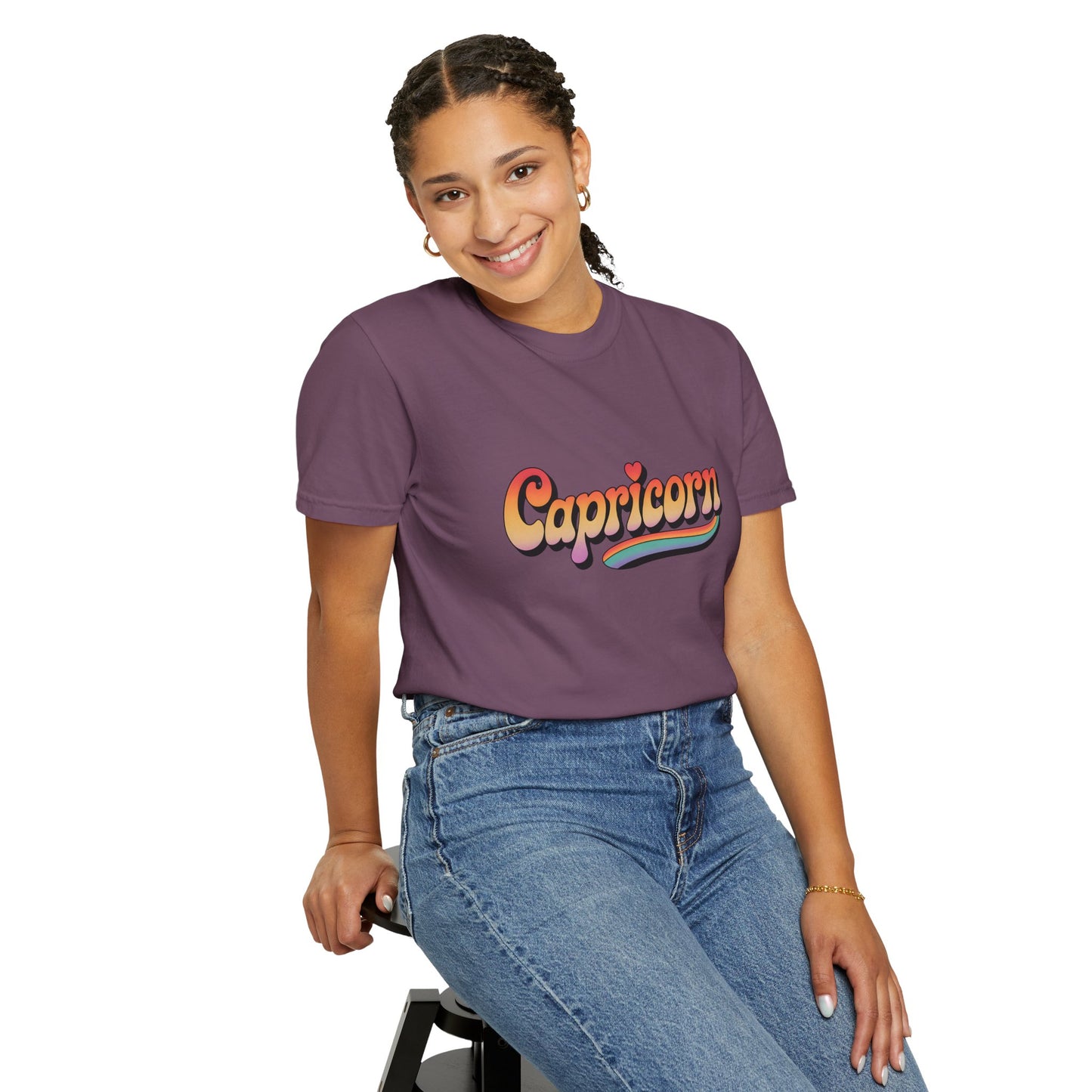 Capricorn – Retro Rainbow Groovy Zodiac Tee