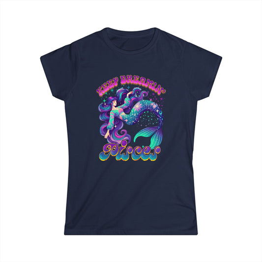 Keep Dreamin’ Pisces Women’s Softstyle Tee – Empowering Retro Zodiac Shirt